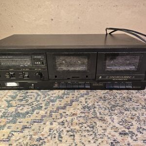 JVC TD-W103  Stereo Double Cassette Deck Player For Parts Only